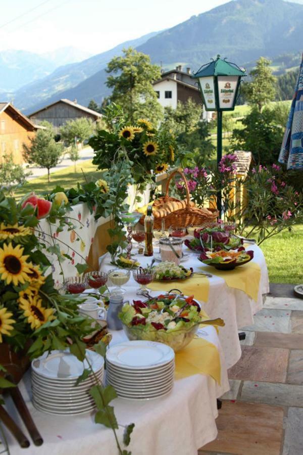 Hotel Pension Eichenhof Ried im Zillertal Eksteriør billede