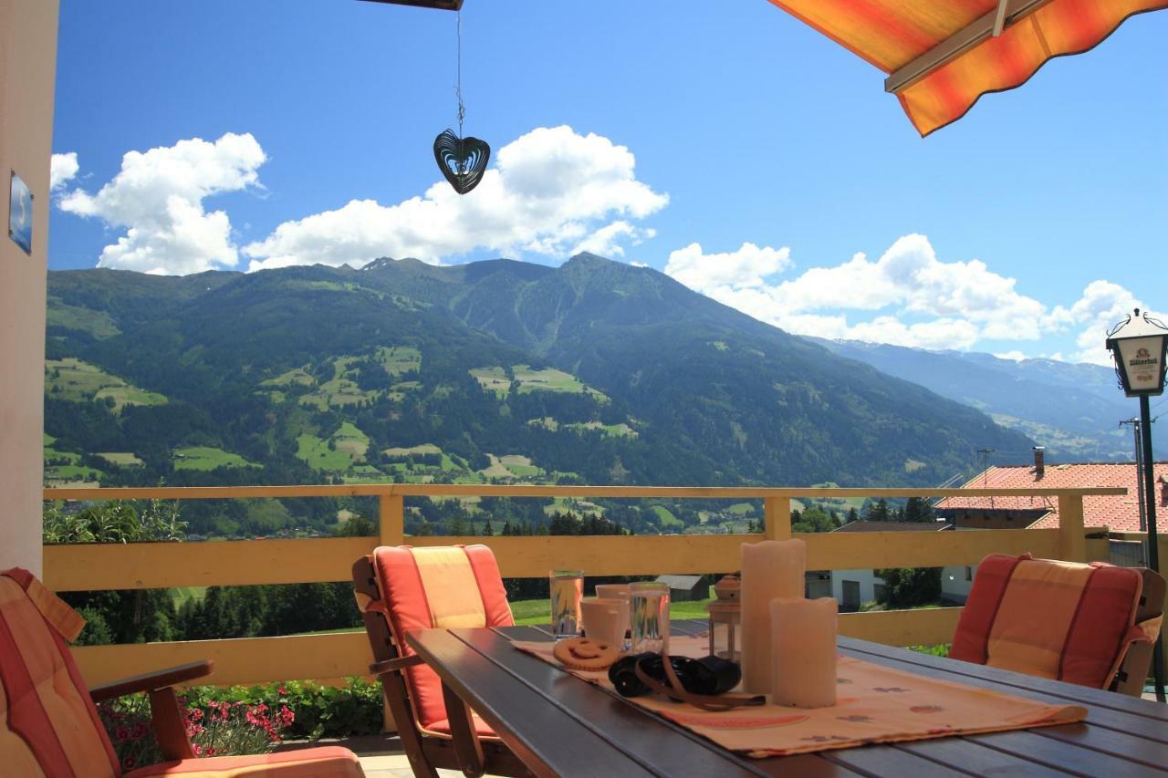 Hotel Pension Eichenhof Ried im Zillertal Eksteriør billede